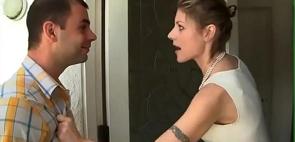  Lonely Housewife Bombshell Velicity Von Invites Stranger In For Crazy Ass Eating Sexual Encounter!